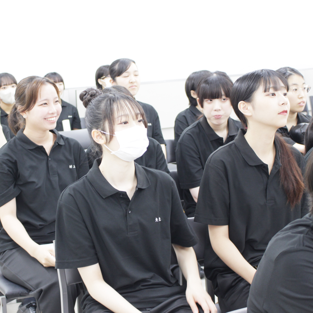 １年生のグループ研究発表会！